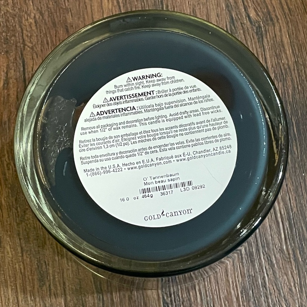 Gold Canyon O’ Tannenbaum 3 Wick Candle Winter Green 16 oz - Picture 6 of 7